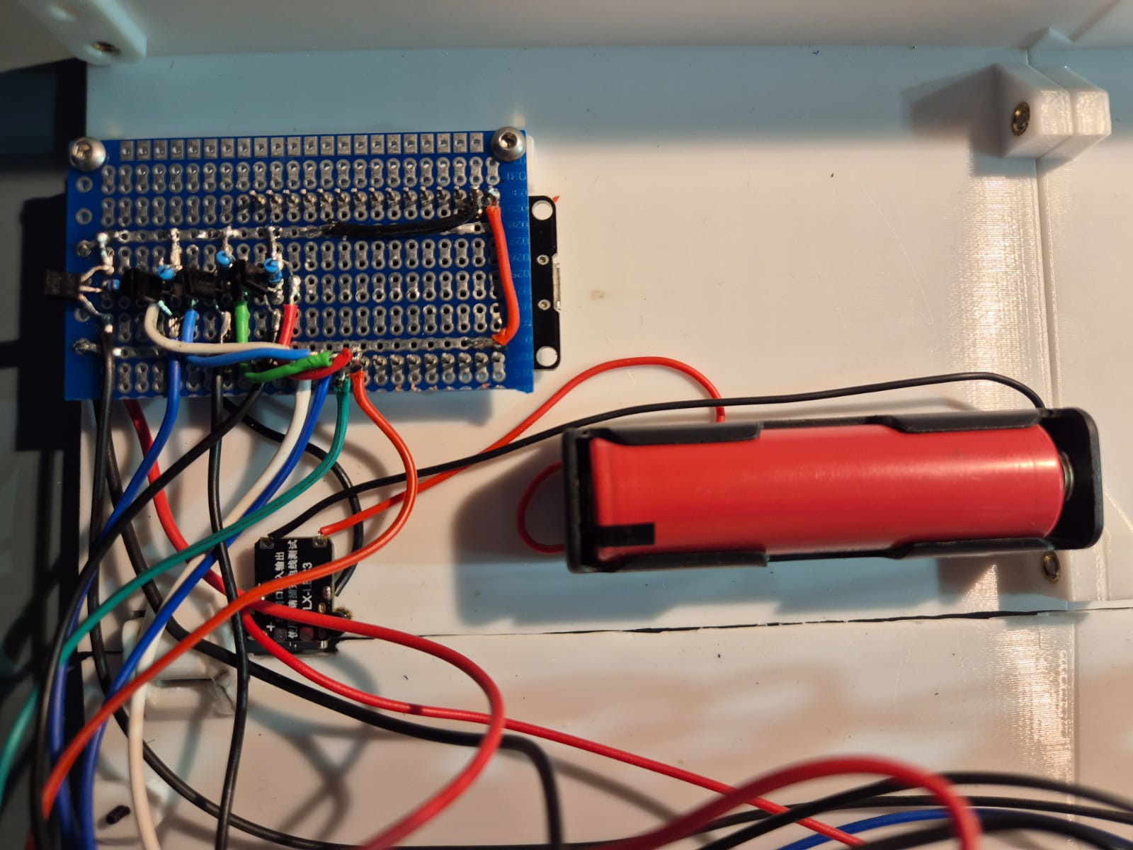 Internal wiring – PCB prototyping board